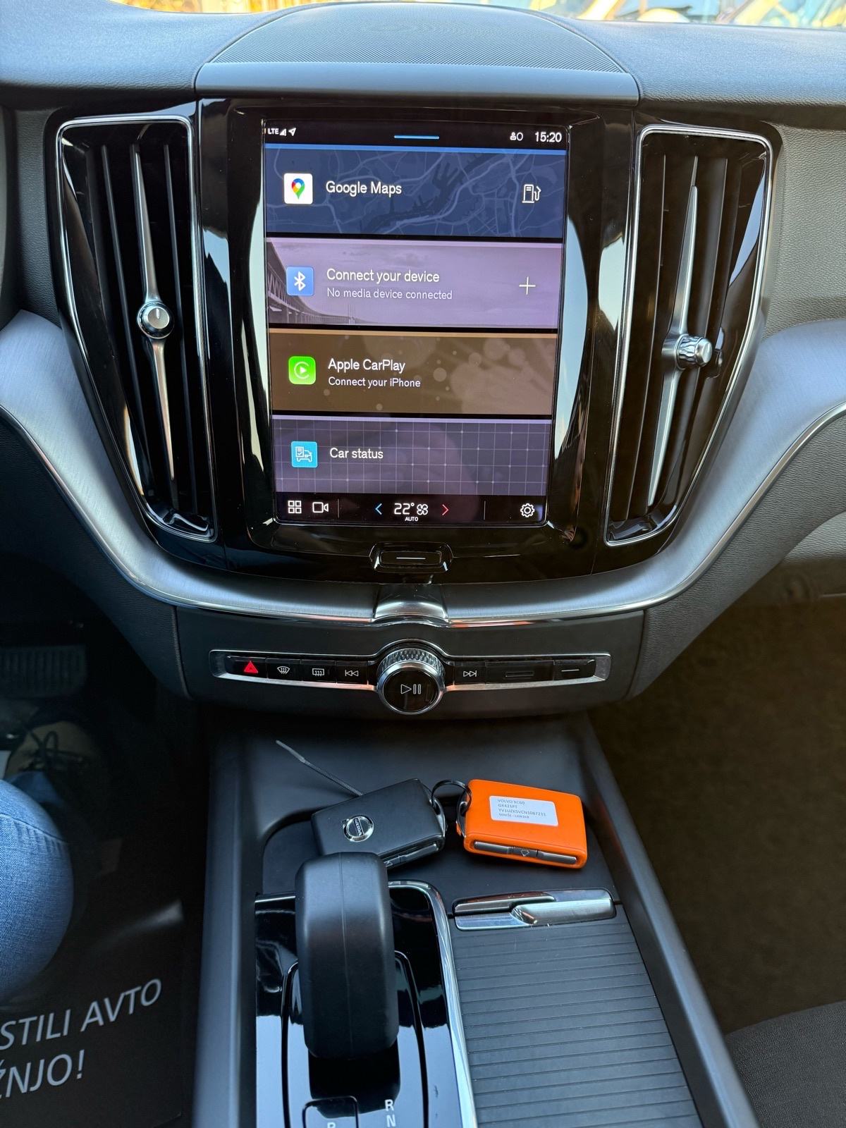 Volvo XC60 B4d AWD Aut. | Rediz. | 2022 | 197 KS | JAMSTVO | Dostava, fotografija 18