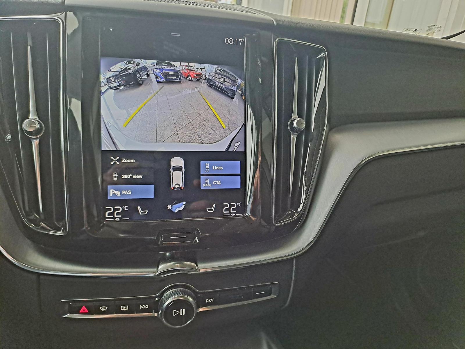 Volvo XC60 AWD D4 Aut.MOMENTUM+, fotografija 20