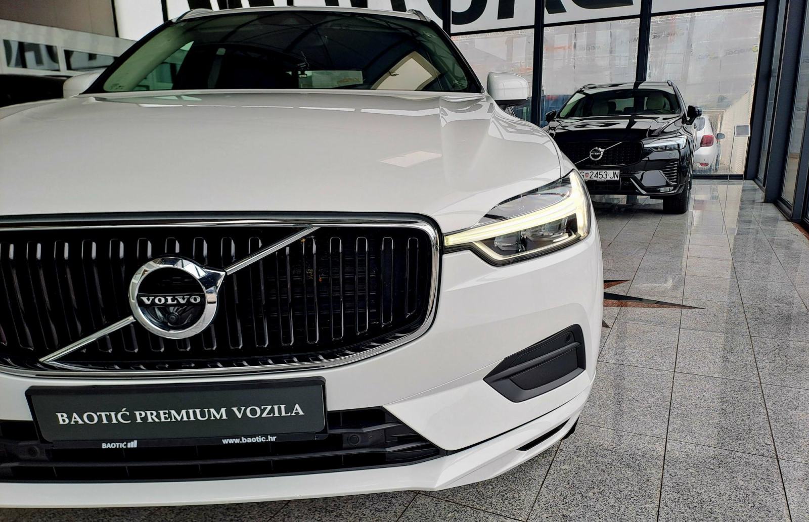 Volvo XC60 AWD D4 Aut.MOMENTUM+, fotografija 8