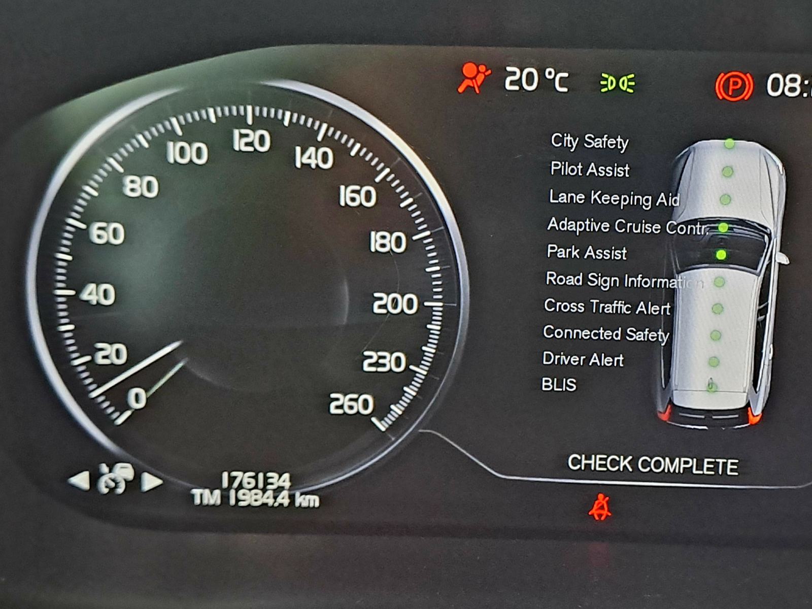 Volvo XC60 AWD D4 Aut.MOMENTUM+, fotografija 16