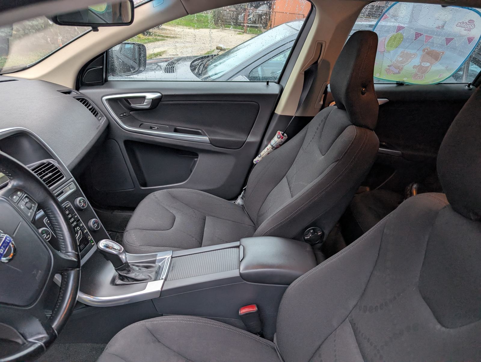 Volvo XC60 AWD D4 automatik, fotografija 8
