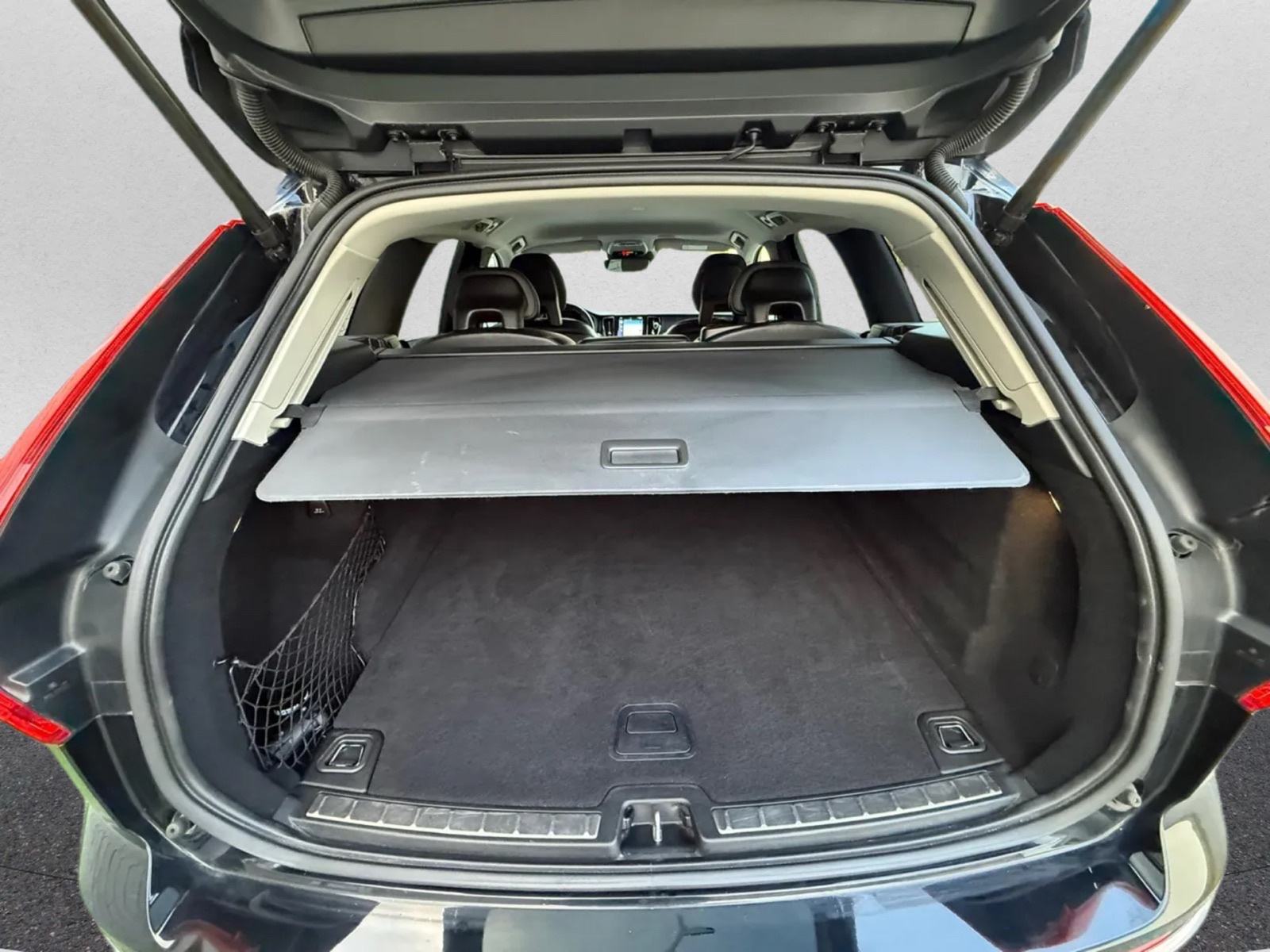 Volvo XC60 AWD D5 Inscription Aut. | JAMSTVO 12/24 | NAVI, VIRTUAL, fotografija 15