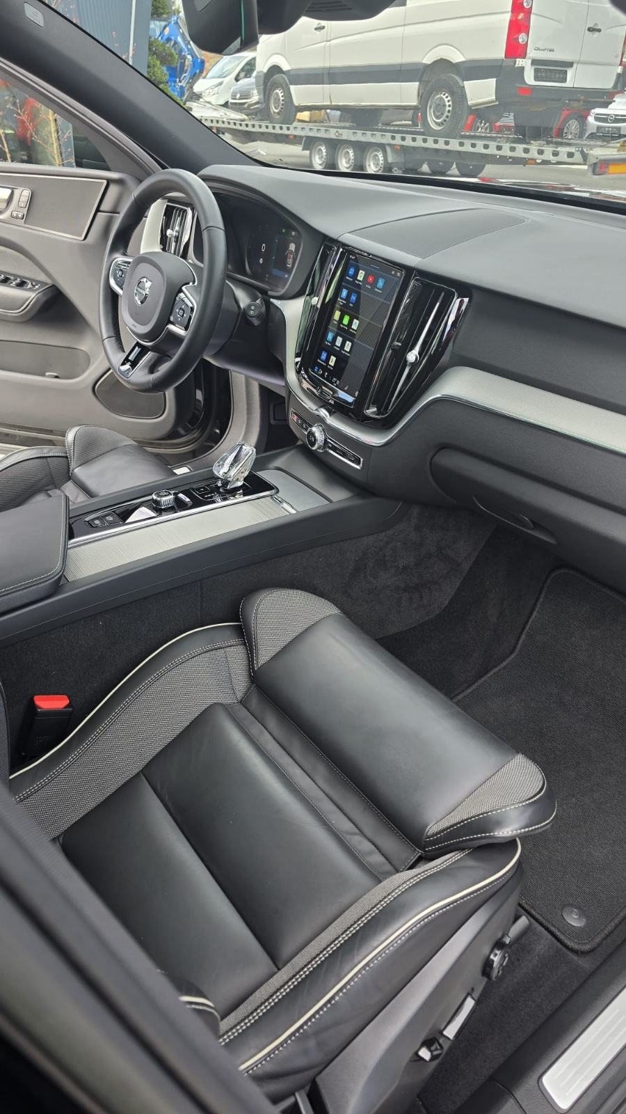 Volvo XC60 B4 automatik, fotografija 5