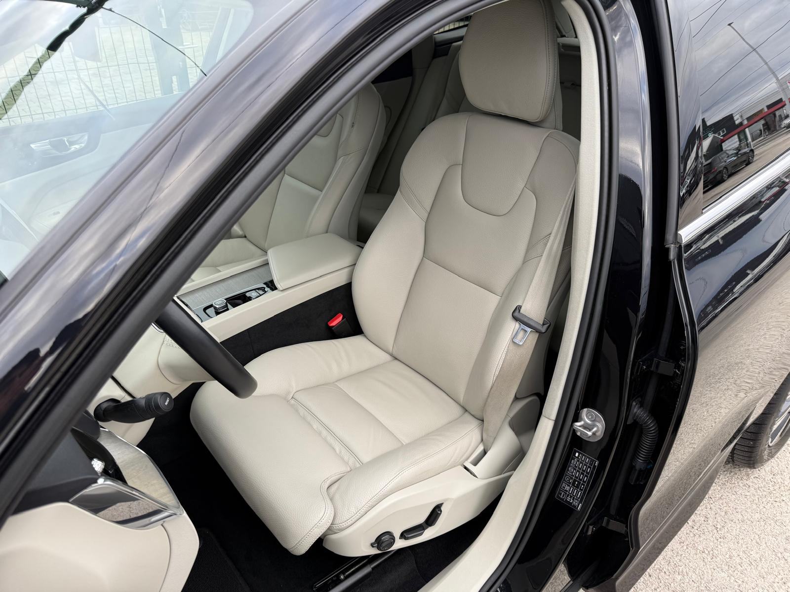 Volvo XC60 B4 AUTOMATIK °VIRTUAL°NAVI°KAMERA°KOŽA°U PDV-U°LEASING°, fotografija 13