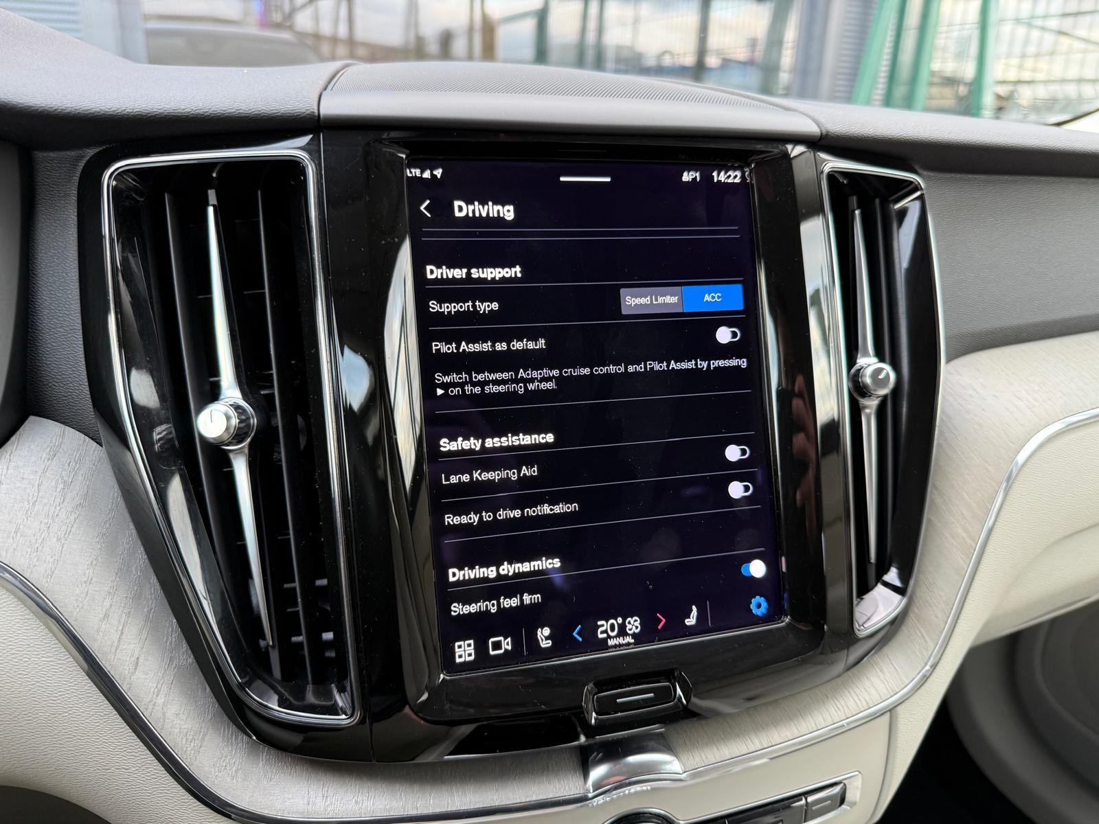 Volvo XC60 B4 AUTOMATIK °VIRTUAL°NAVI°KAMERA°KOŽA°U PDV-U°LEASING°, fotografija 18