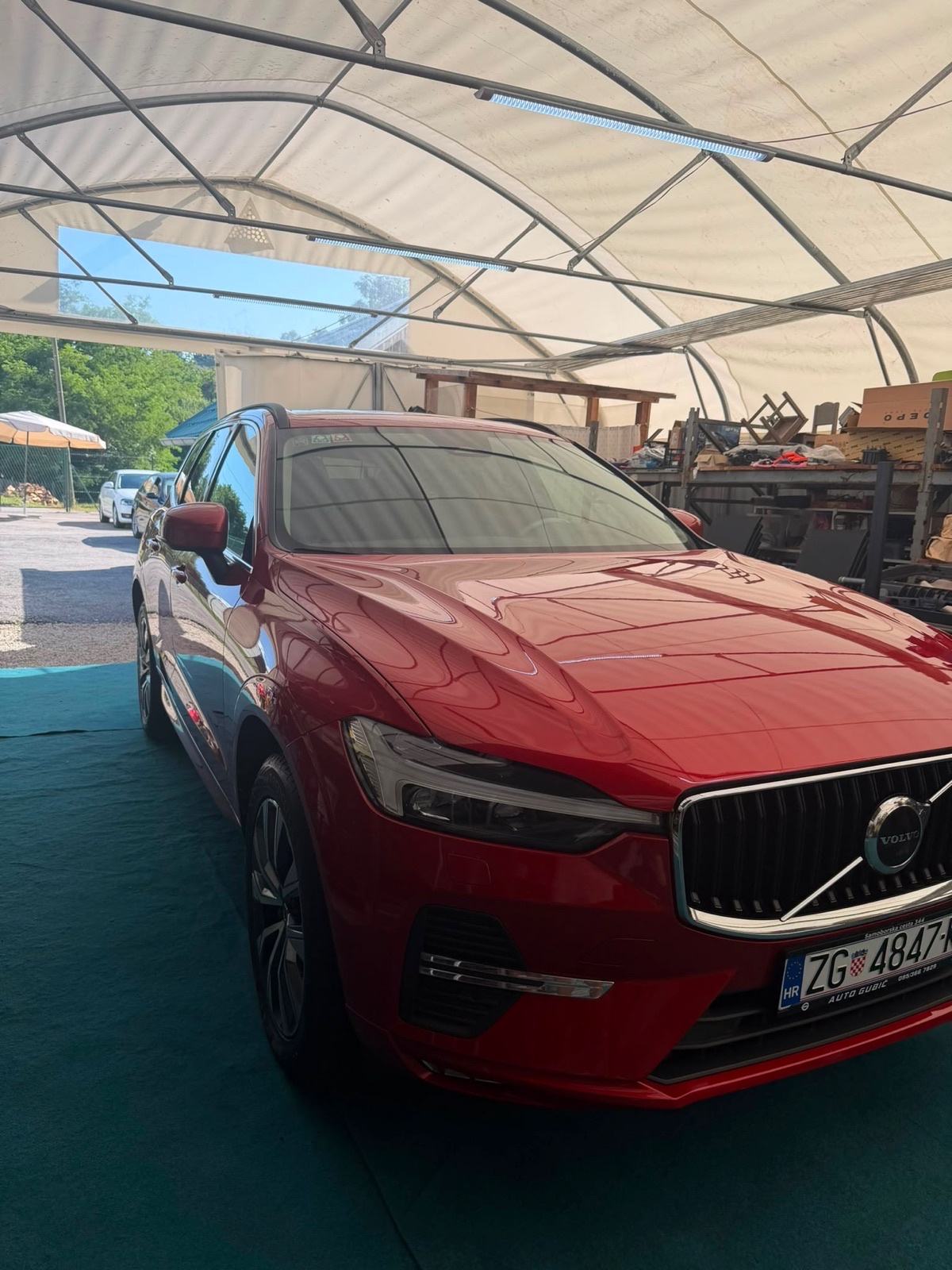 Volvo XC60 , B4, AWD, 2022, automatik, fotografija 5