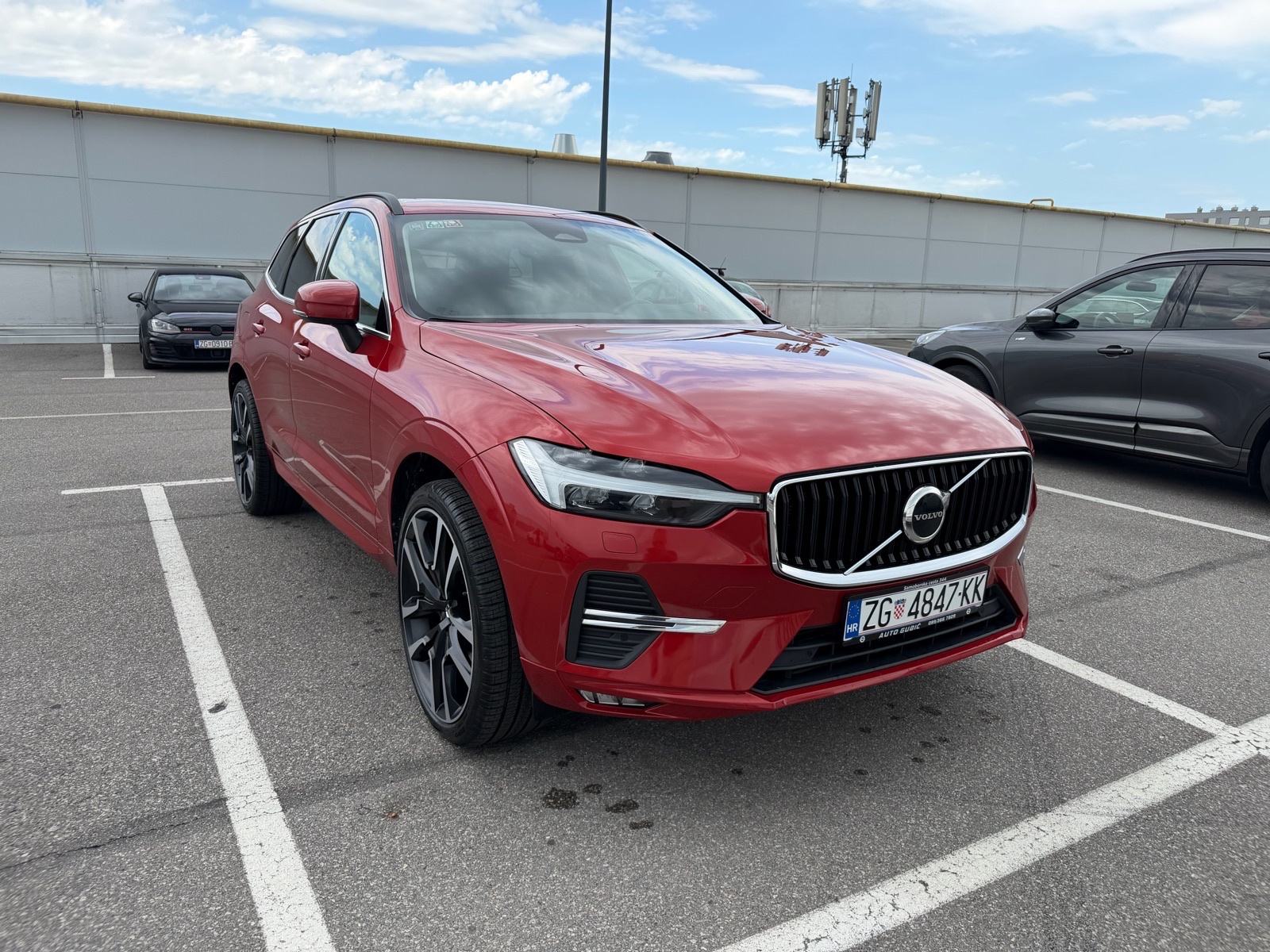Volvo XC60 , B4, AWD, 2022, automatik, fotografija 17
