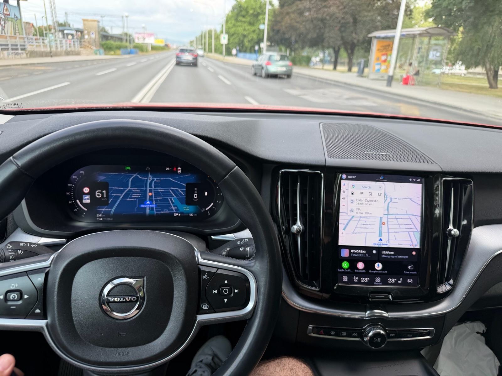 Volvo XC60 , B4, AWD, 2022, automatik, fotografija 18