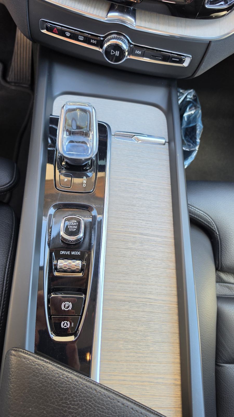 Volvo XC60 B4 AWD Inscription automatik, fotografija 13