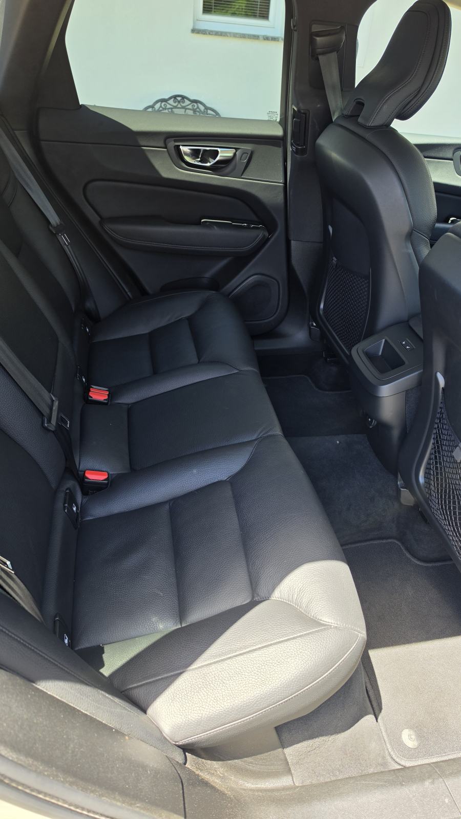 Volvo XC60 B4 AWD Inscription automatik, fotografija 9
