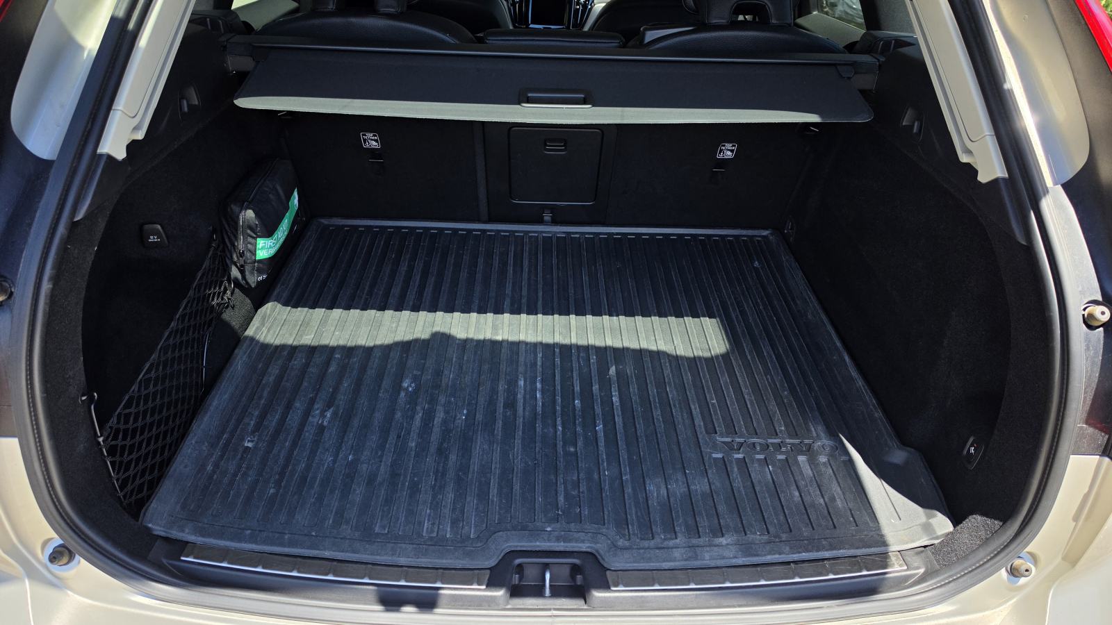 Volvo XC60 B4 AWD Inscription automatik, fotografija 14