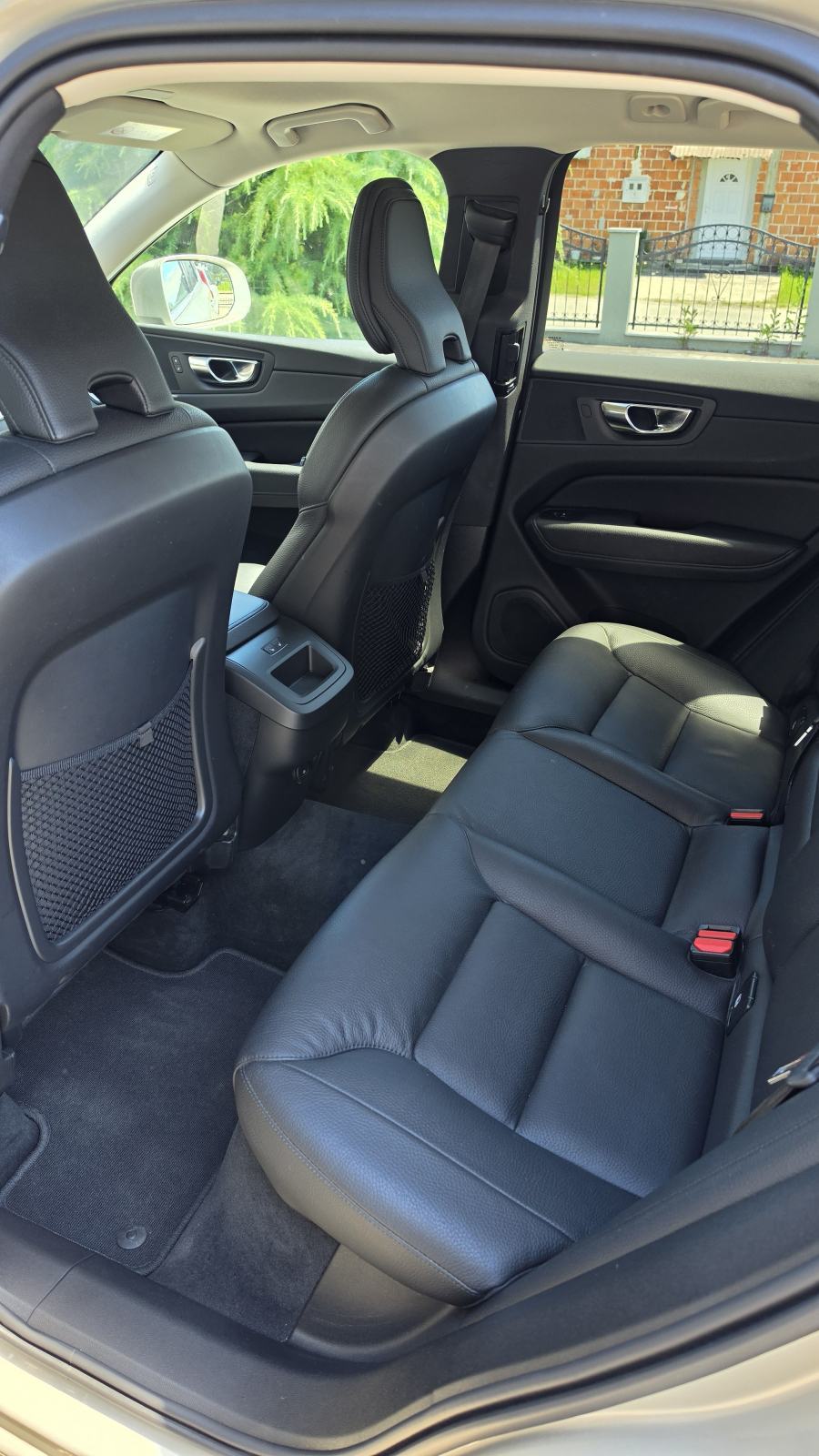 Volvo XC60 B4 AWD Inscription automatik, fotografija 8