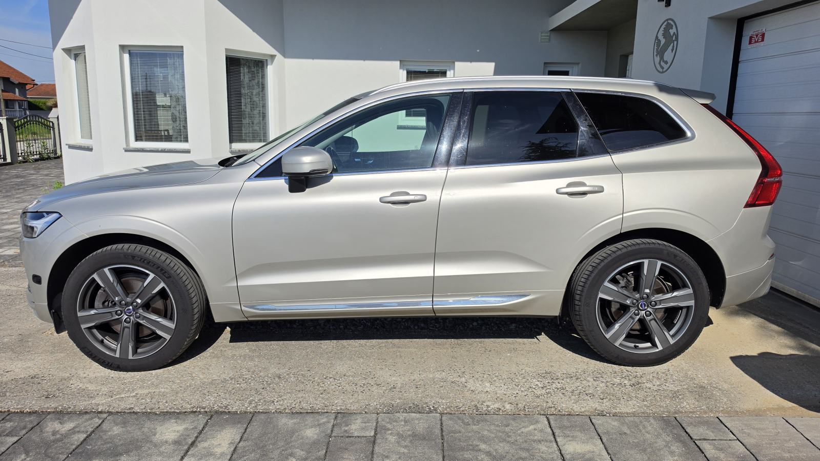 Volvo XC60 B4 AWD Inscription automatik, fotografija 3