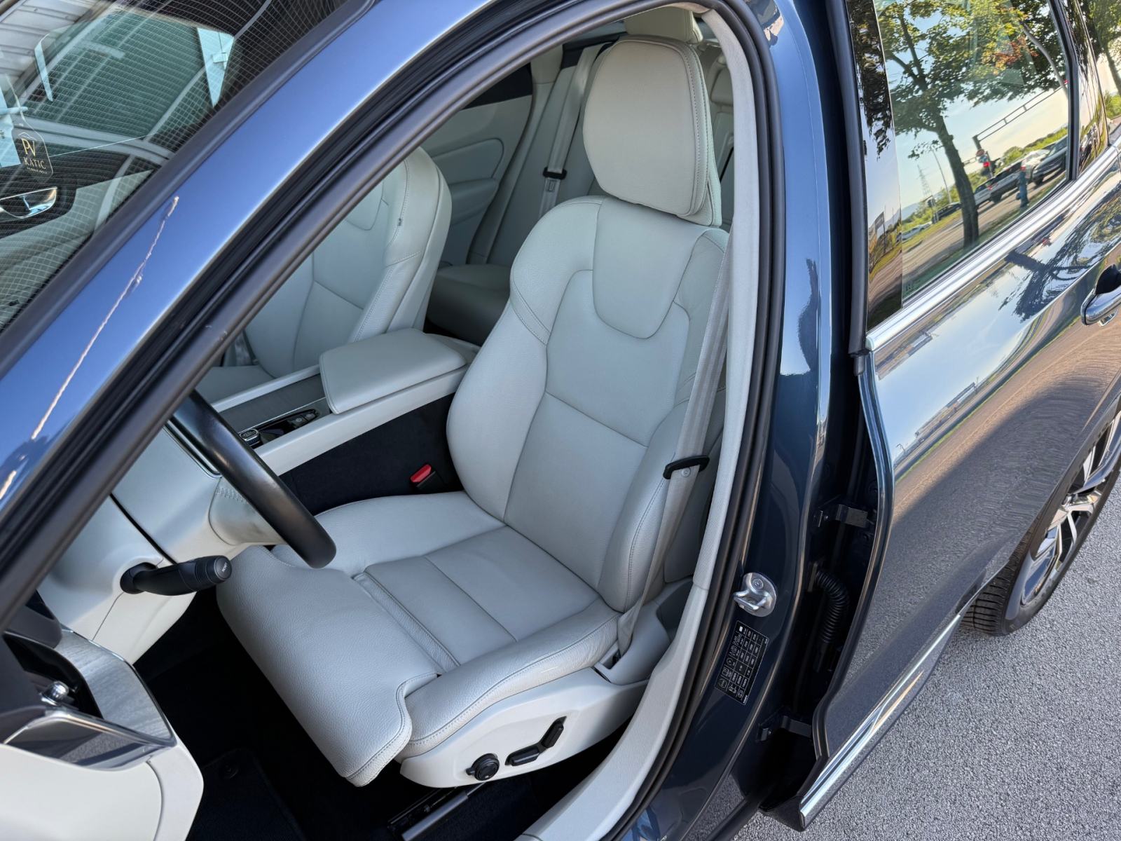 Volvo XC60 B4 AWD, fotografija 19