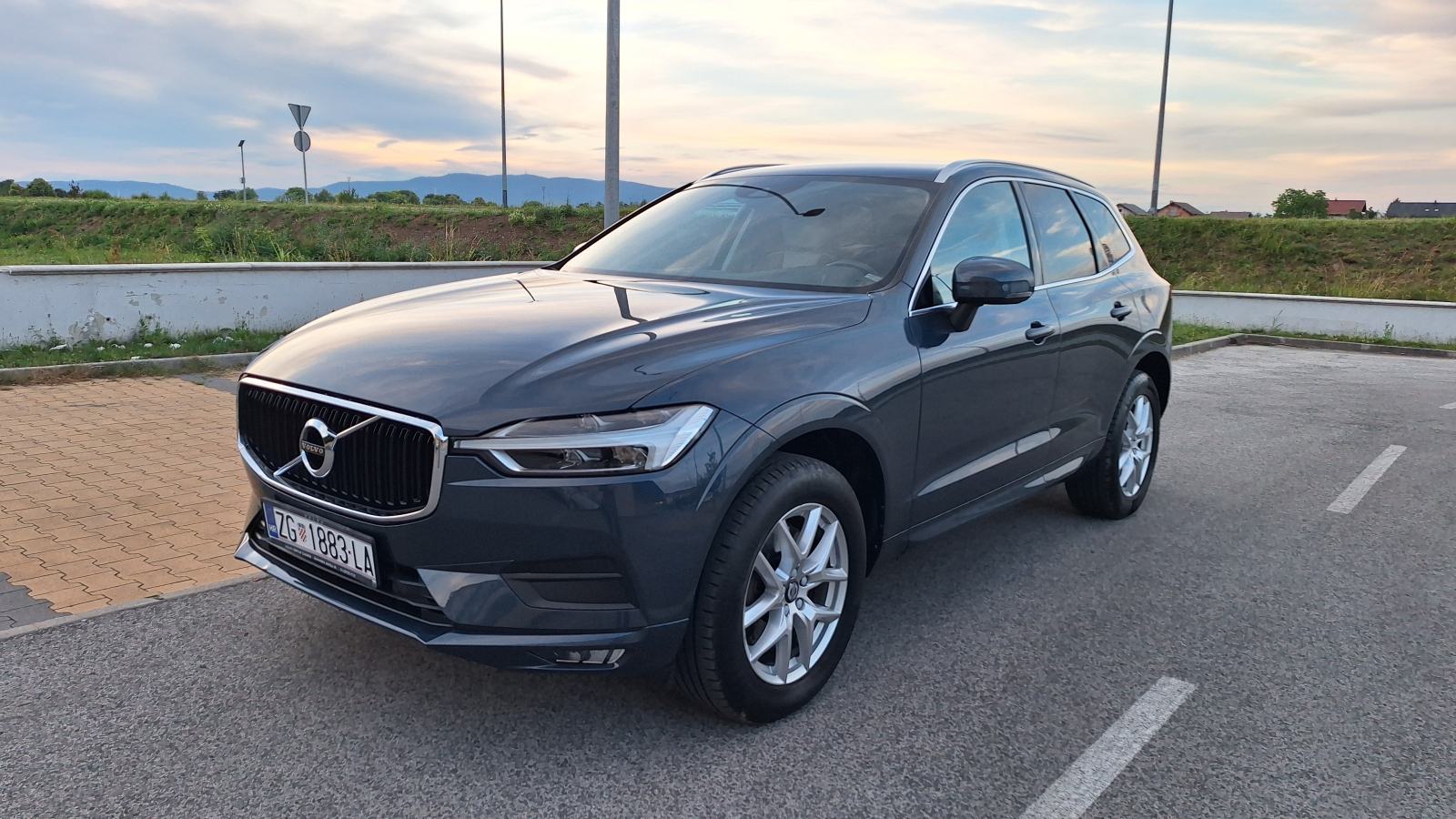 Volvo XC60 B4 (diesel) BUSINESS, AUTOMATIK, AWD, NAVI, LED, KAMERA, fotografija 8