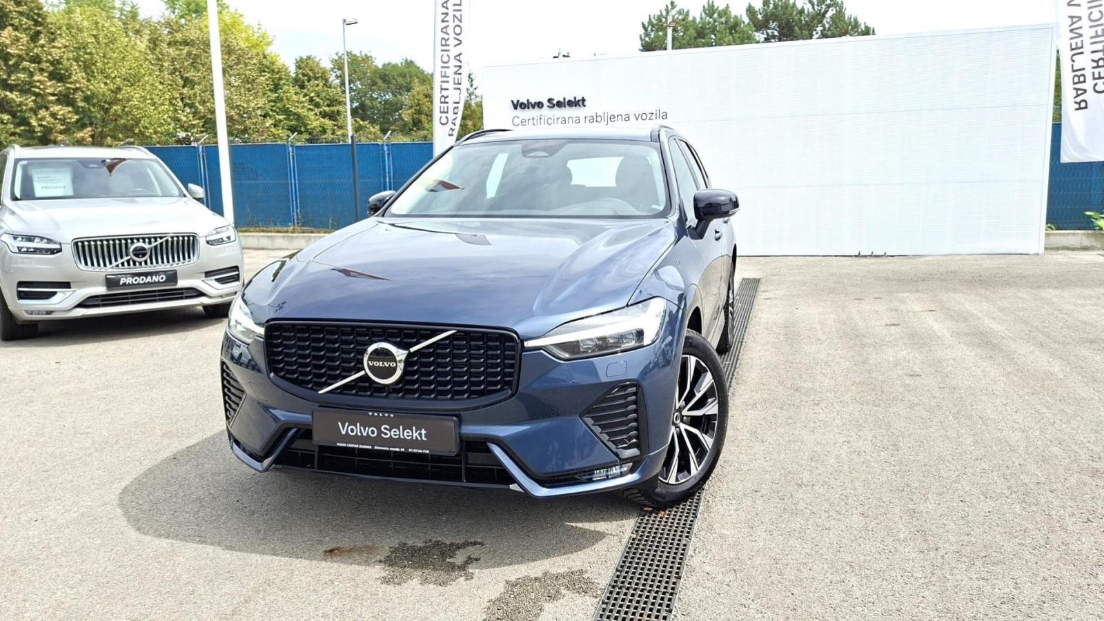 Volvo XC60 B4D AWD PLUS DARK, NAV, KAMERA, TEMPOMAT, JAMSTVO, fotografija 1