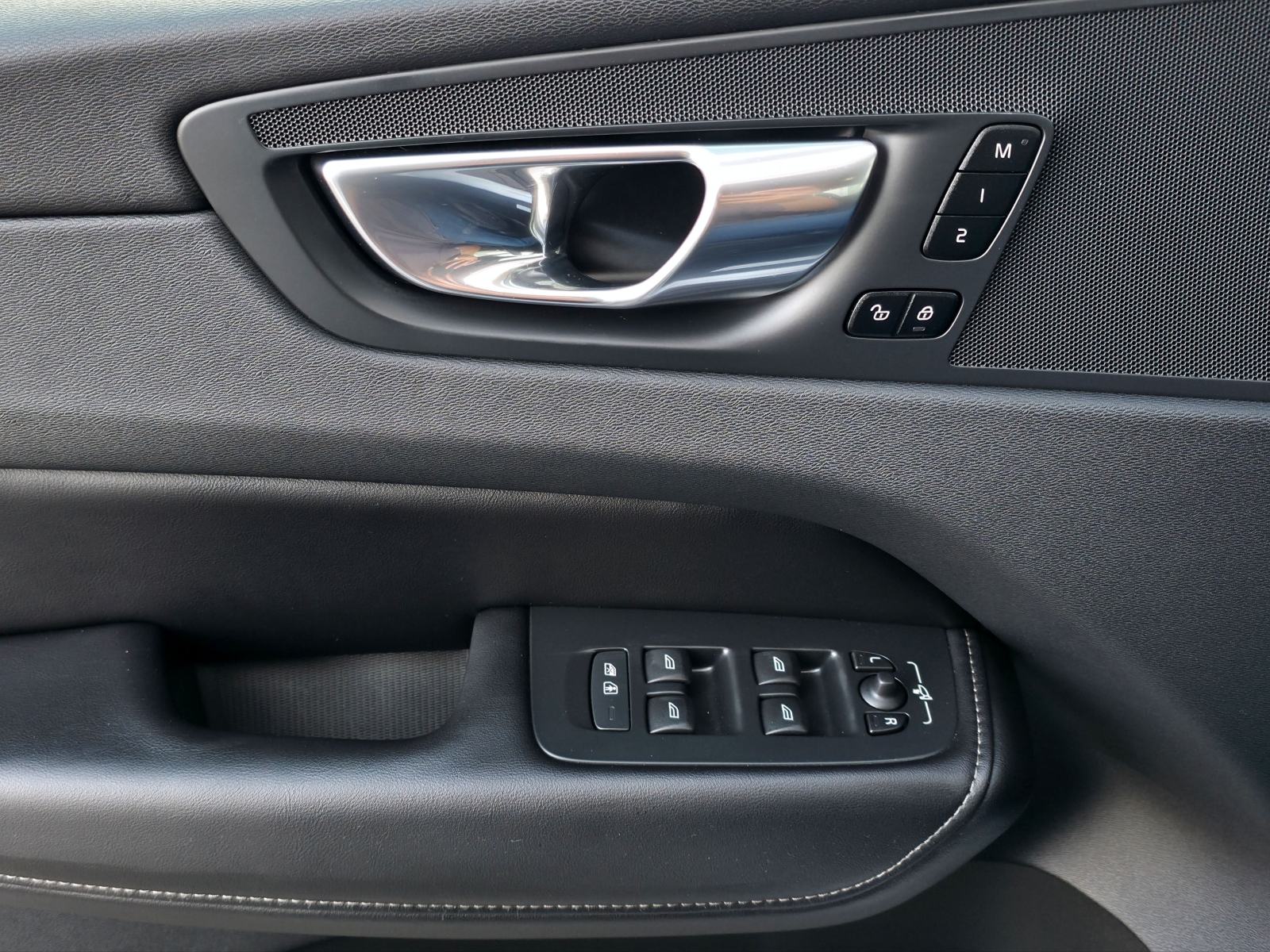 Volvo XC60 B4D AWD Inscription ACC•MEMORY•360KAMERA•20C•, fotografija 13
