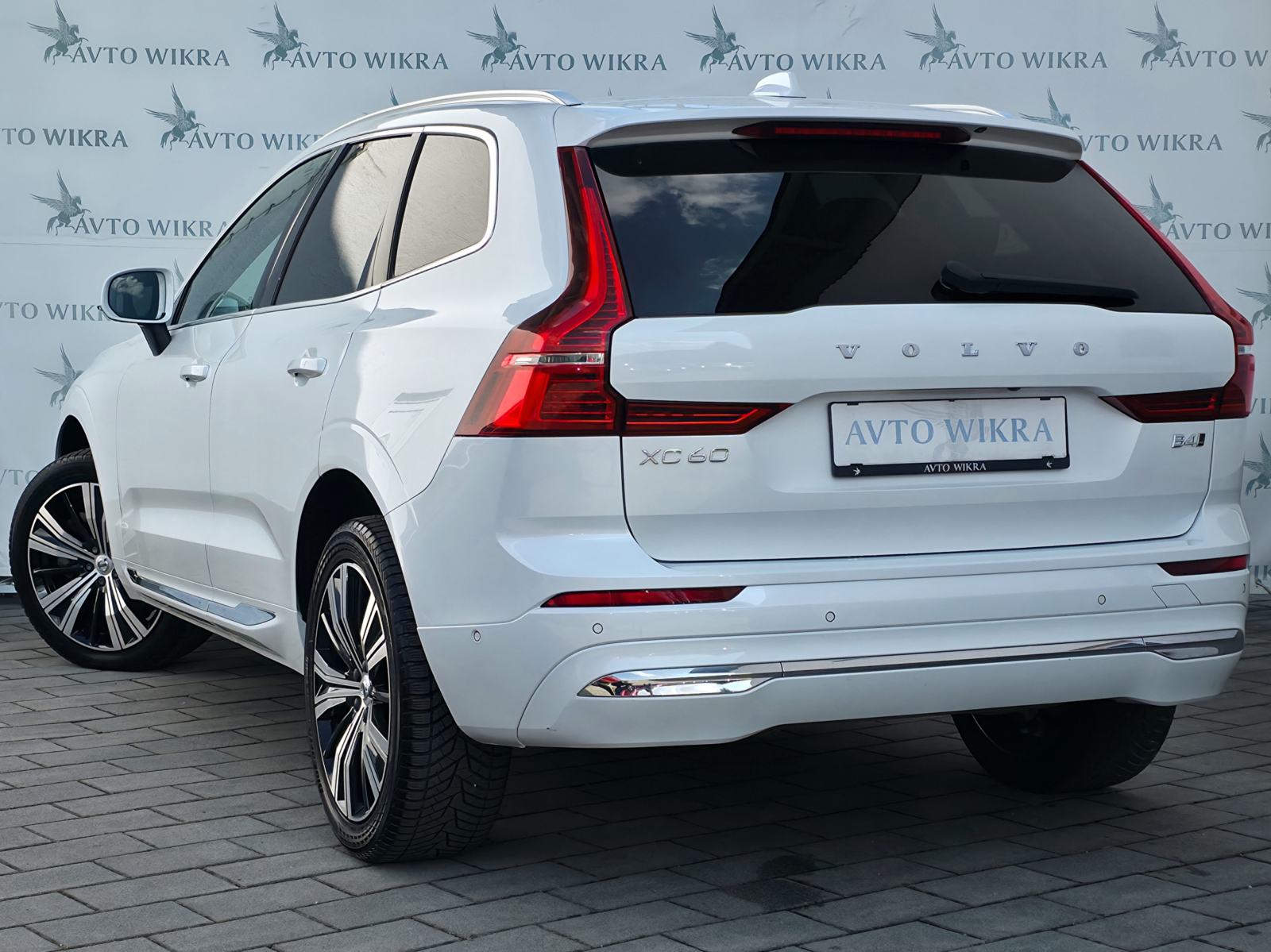 Volvo XC60 B4D AWD Inscription ACC•MEMORY•360KAMERA•20C•, fotografija 3