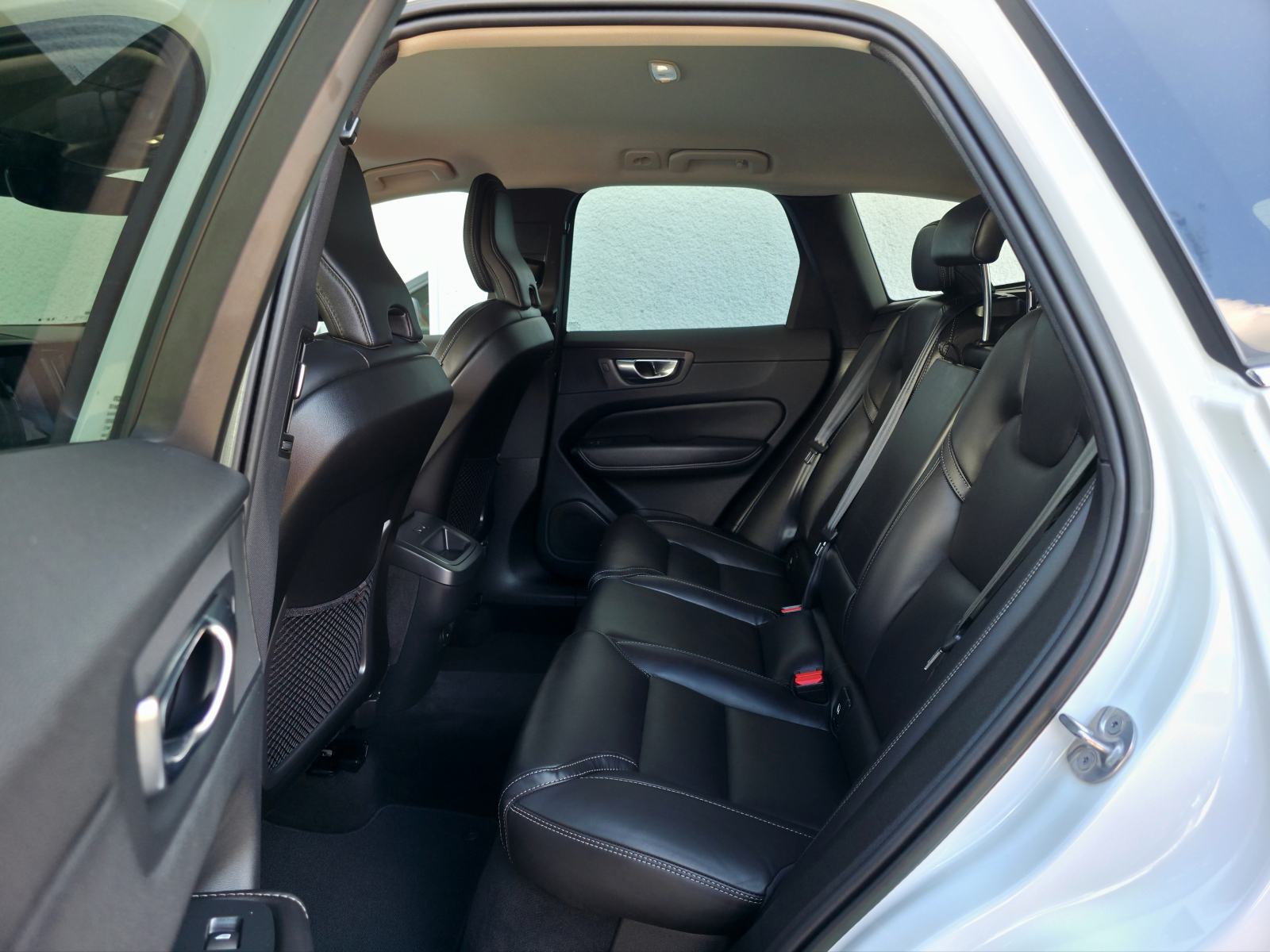 Volvo XC60 B4D AWD Inscription ACC•MEMORY•360KAMERA•20C•, fotografija 7