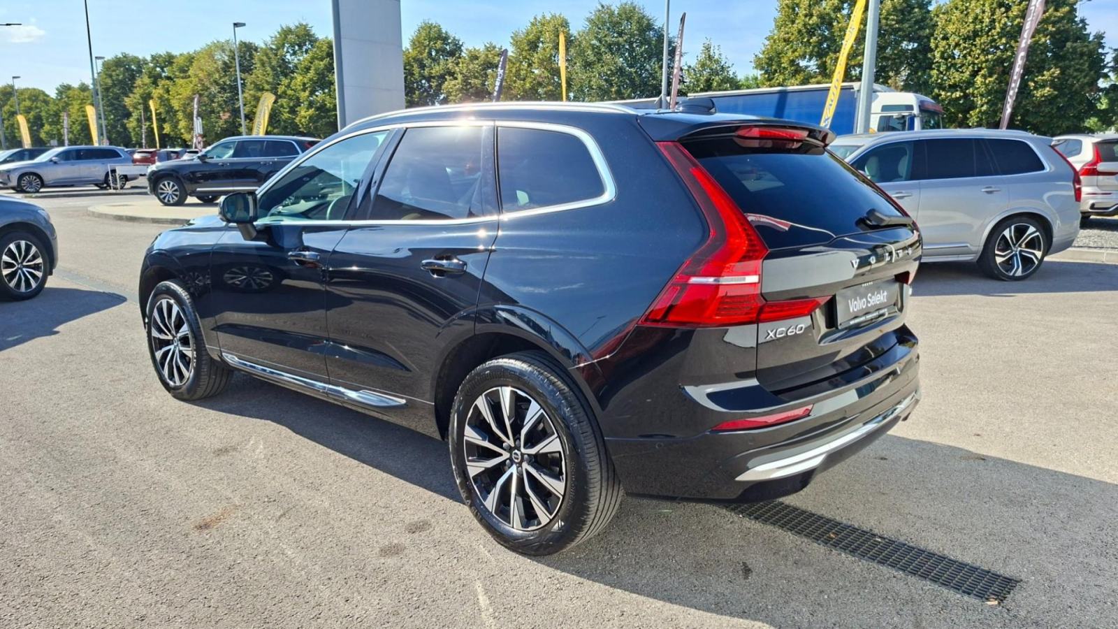 Volvo XC60 B4D PLUS BRIGHT, NAV , KAMERA, TEMPOMAT, JAMSTVO, fotografija 10