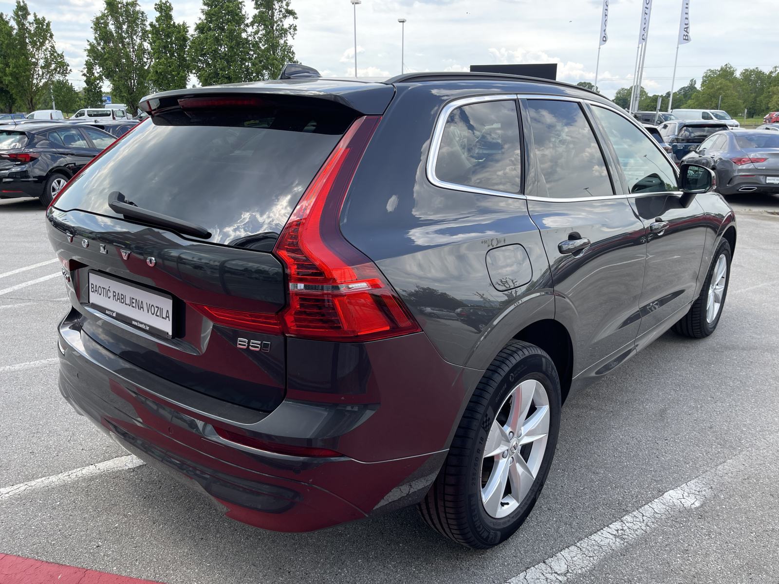 Volvo XC60 B5 AWD CORE, fotografija 6