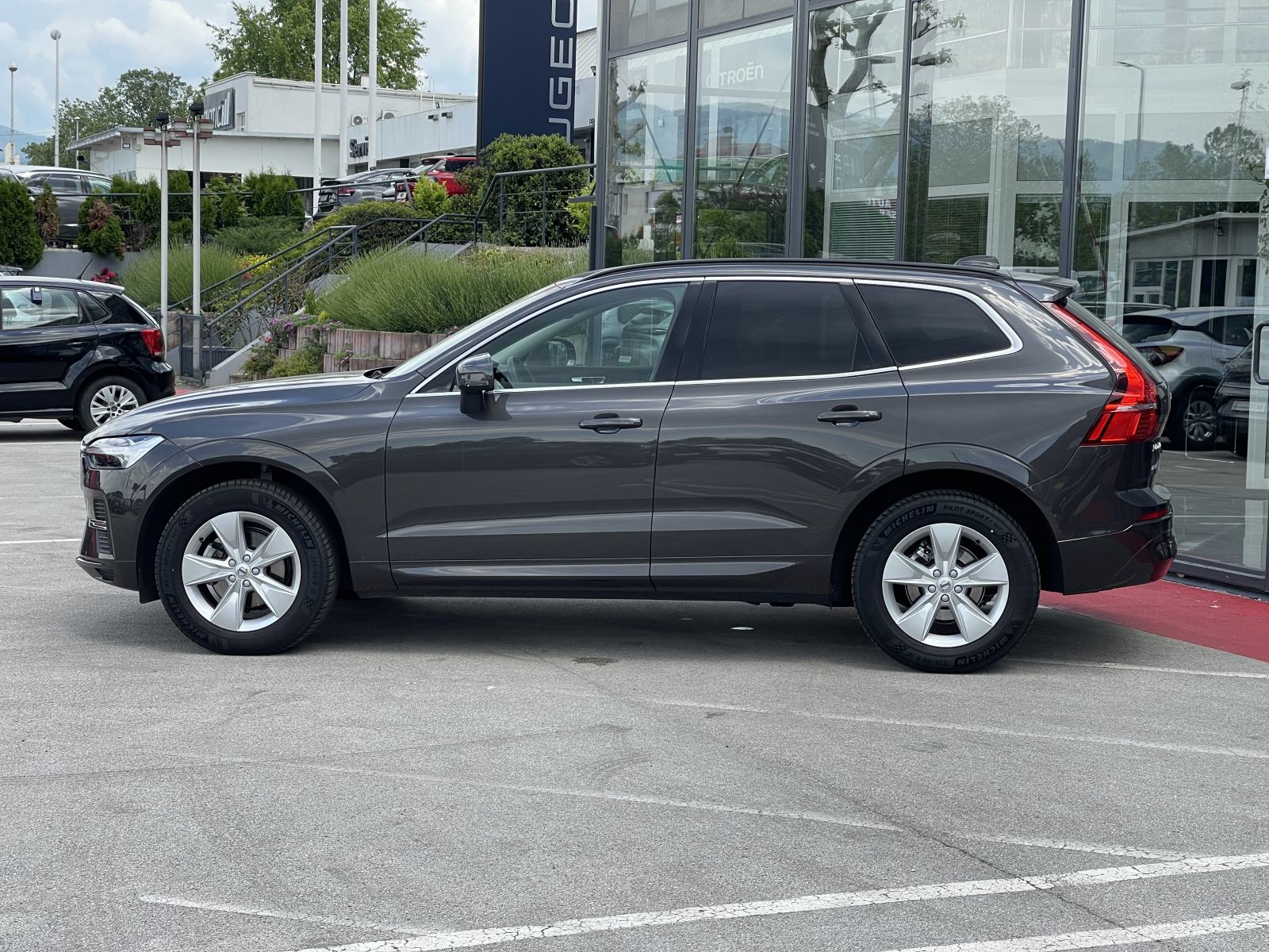 Volvo XC60 B5 AWD CORE, fotografija 9