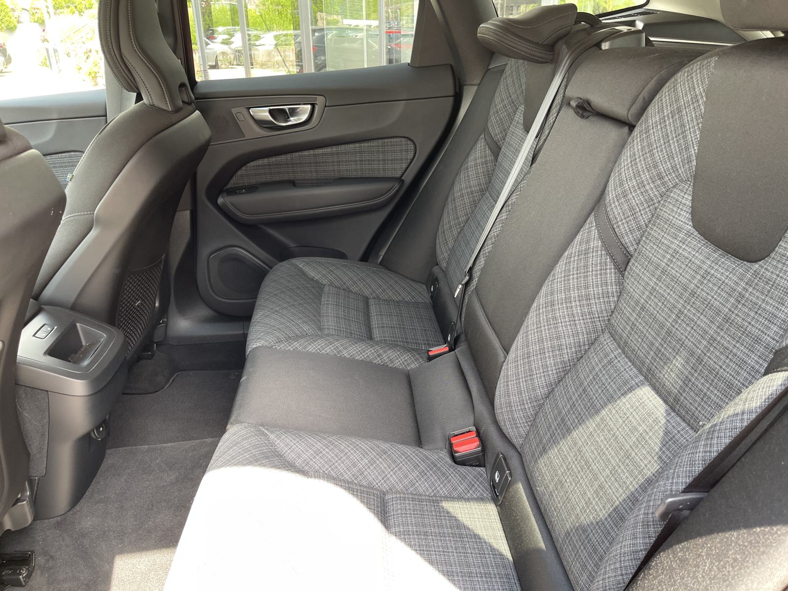 Volvo XC60 B5 AWD CORE, fotografija 11