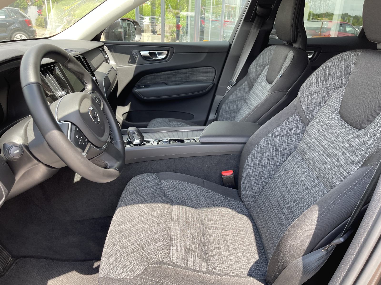 Volvo XC60 B5 AWD CORE, fotografija 10