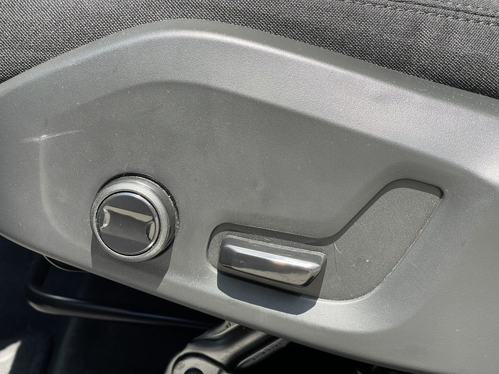 Volvo XC60 B5 AWD CORE, fotografija 17