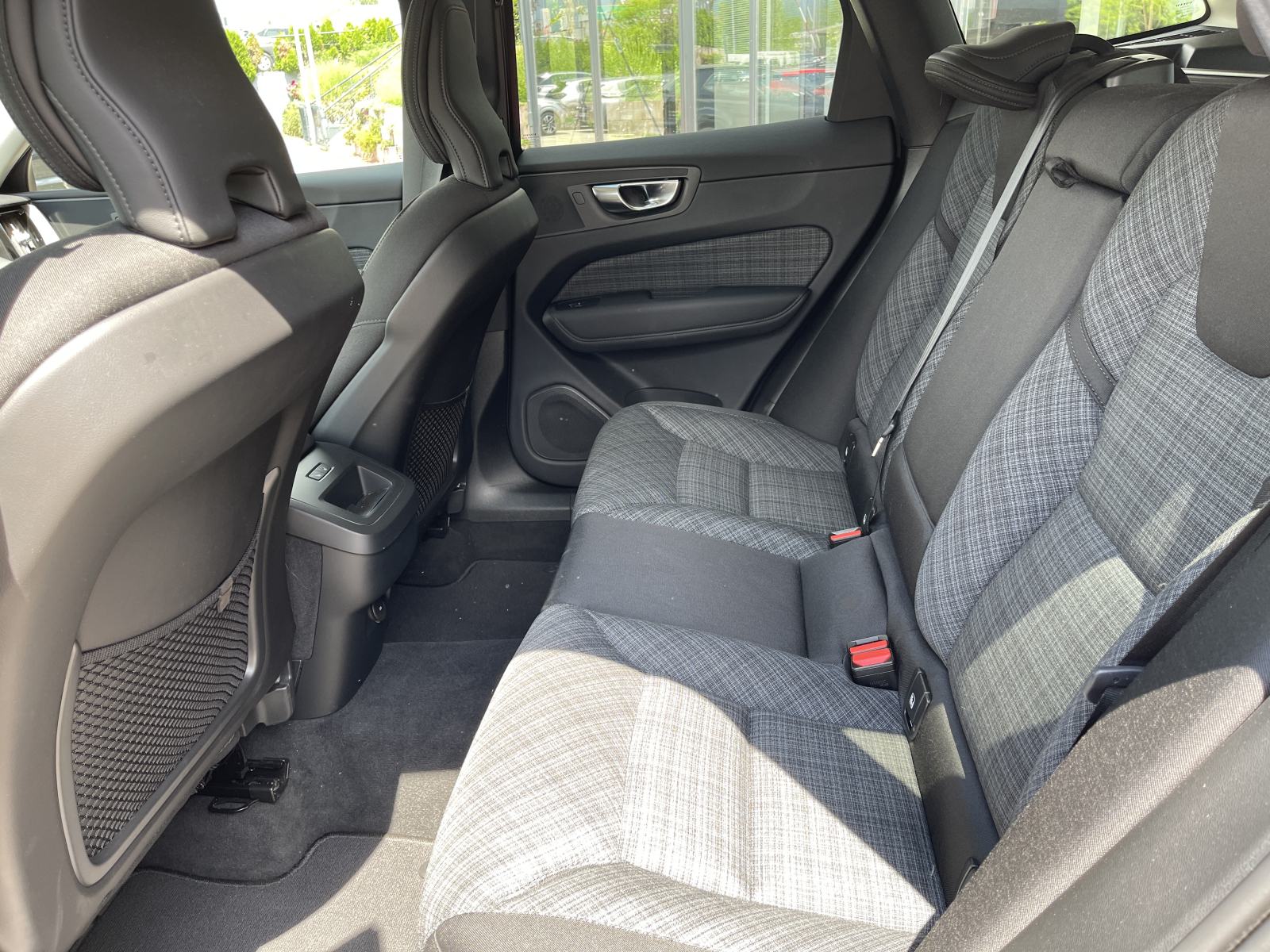 Volvo XC60 B5 AWD CORE, fotografija 11