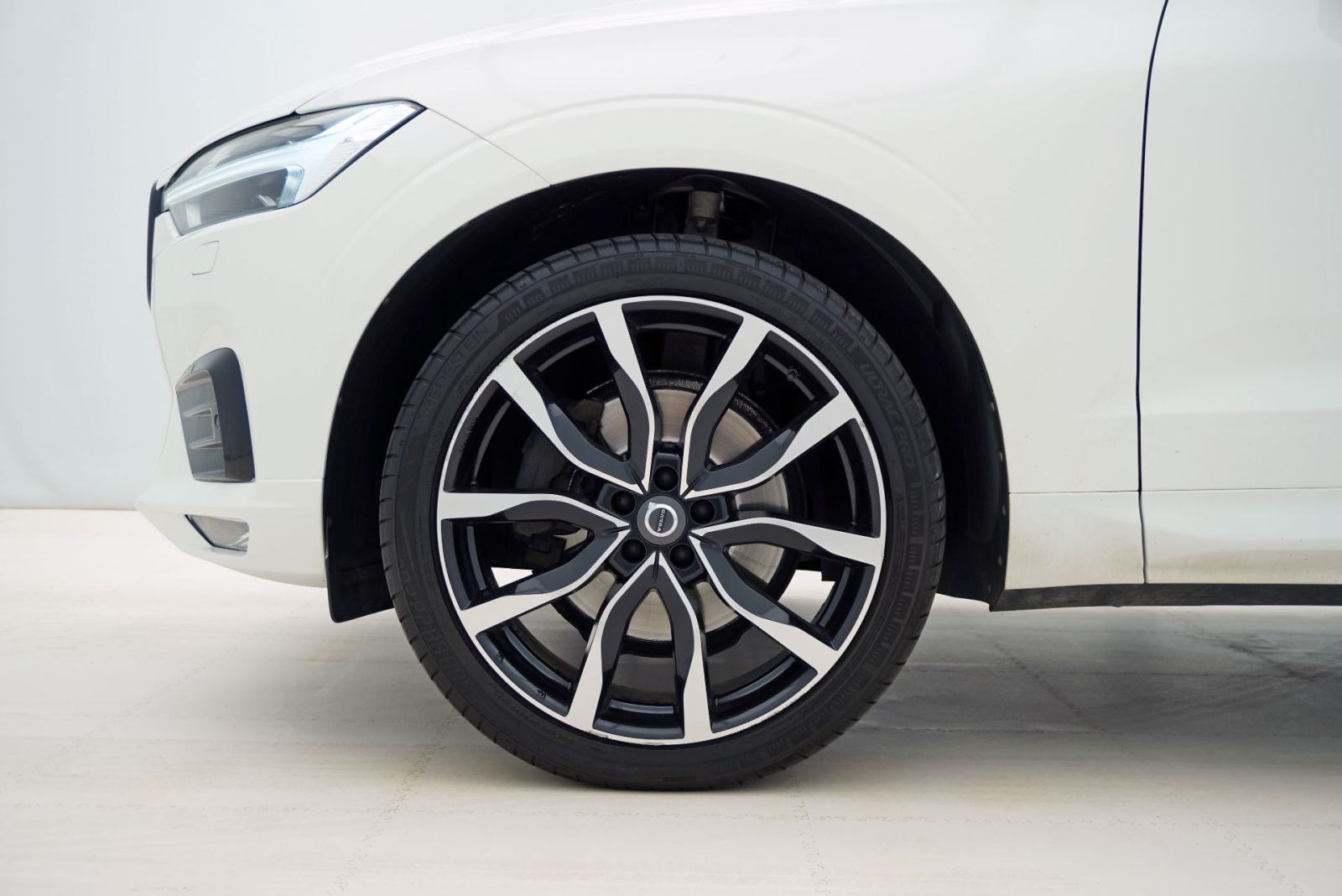 Volvo XC60 B5 Diesel | Cjena uključuje troškove uvoza, fotografija 7