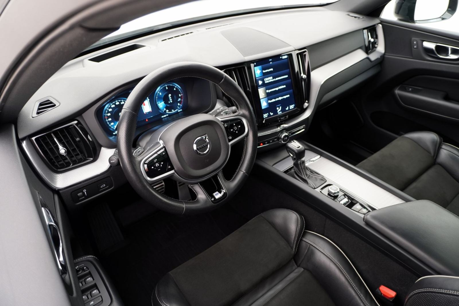 Volvo XC60 B5 Diesel | Cjena uključuje troškove uvoza, fotografija 11