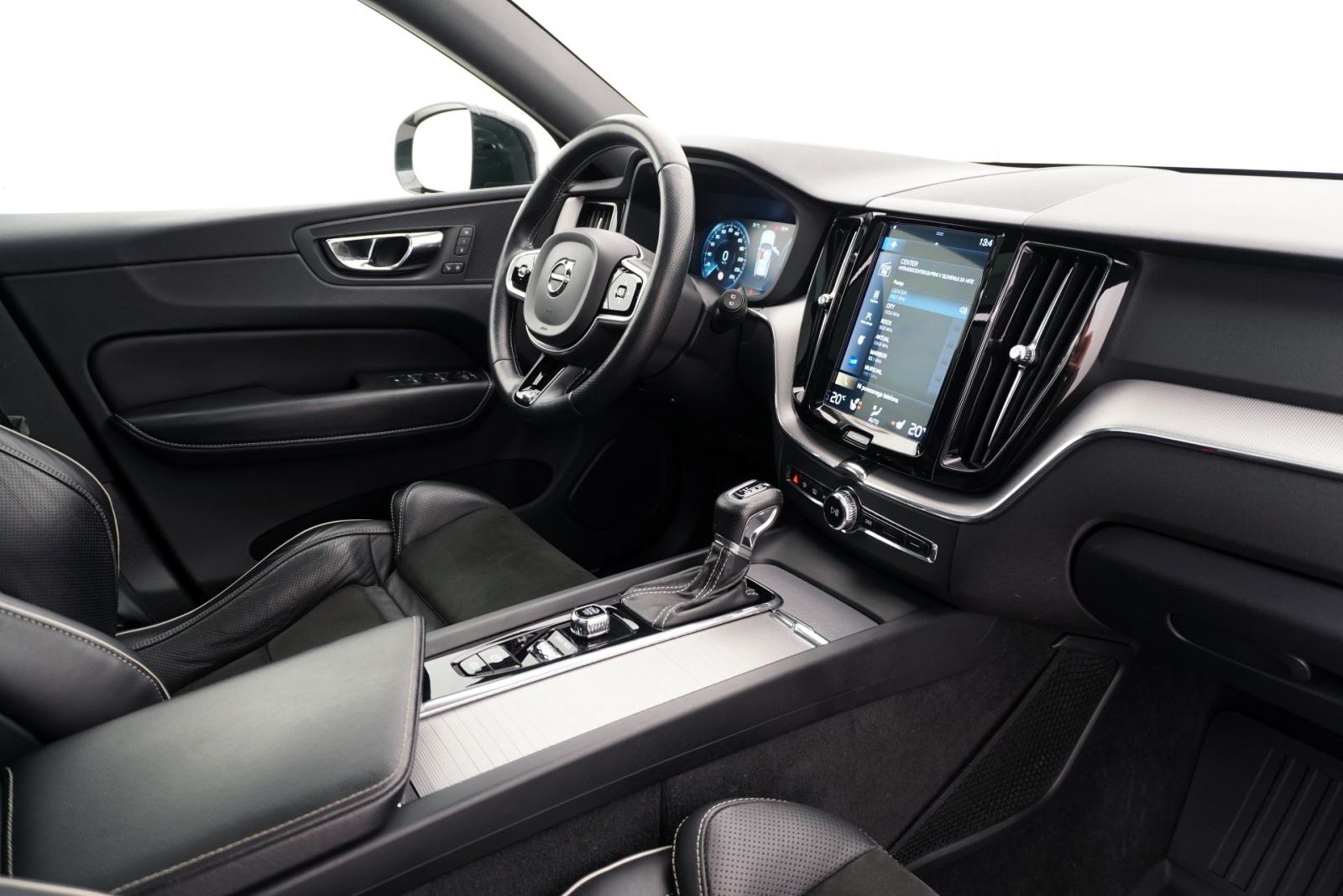 Volvo XC60 B5 Diesel | Cjena uključuje troškove uvoza, fotografija 13
