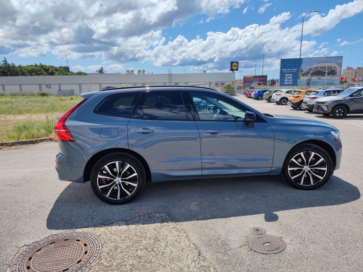 Volvo XC60 B5 (P) 250hp Plus Dark AT AWD, fotografija 6