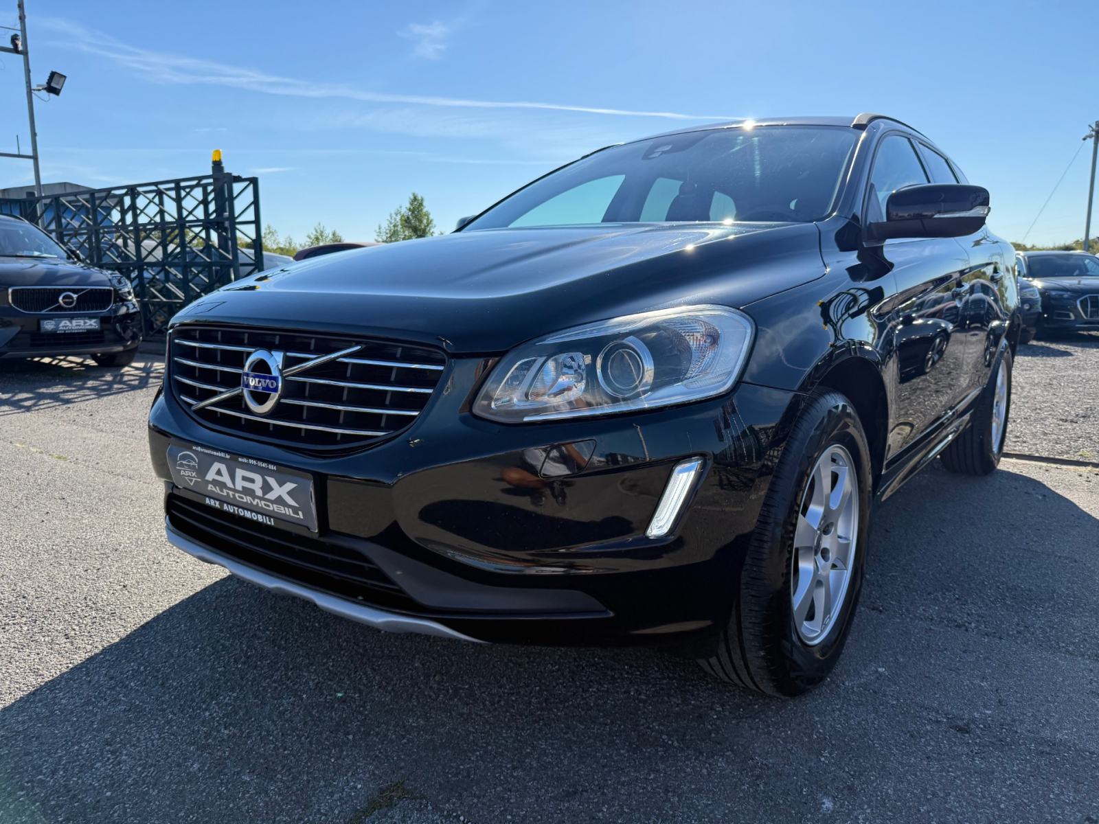 Volvo XC60 D3 °XENON°MF VOLAN°GRIJANJE SJ°VELIKI SERVIS°REG:11/2026°, fotografija 3