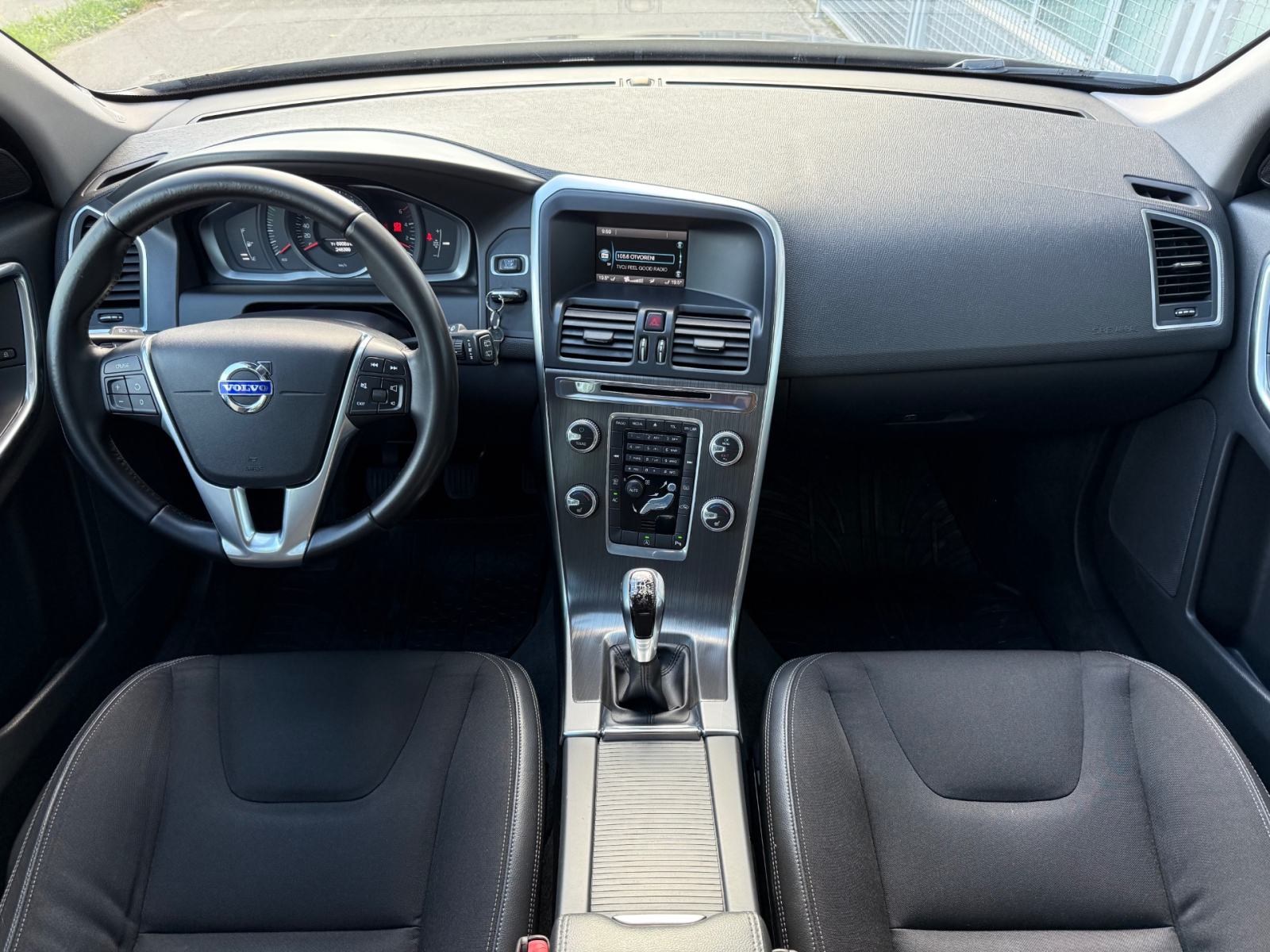 Volvo XC60 D3 °XENON°MF VOLAN°GRIJANJE SJ°VELIKI SERVIS°REG:11/2026°, fotografija 12