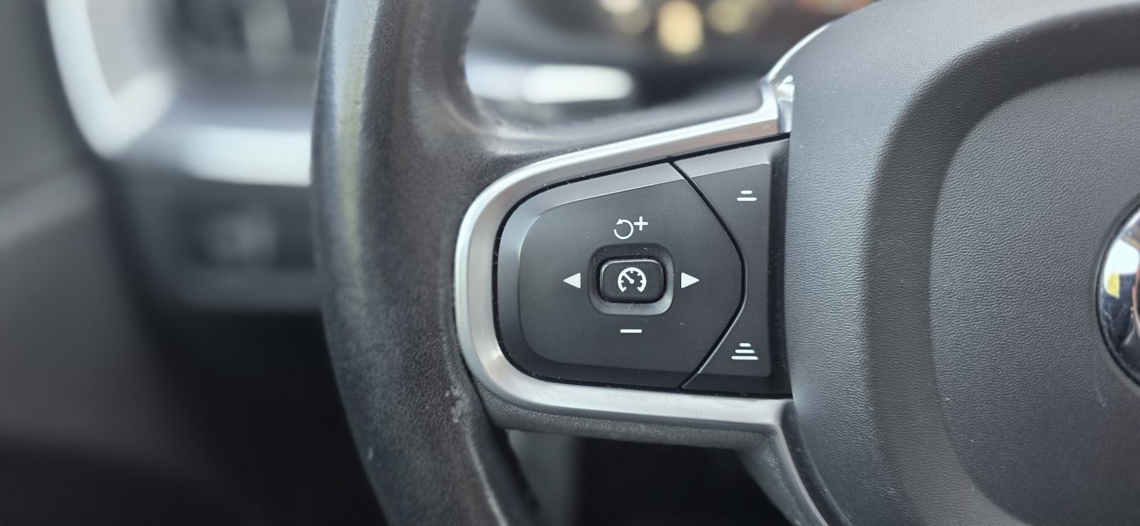 Volvo XC60 D4, AUT., FULL LED, VIRTUAL, NAVI, TEMP, KAM, JAMSTVO..., fotografija 19