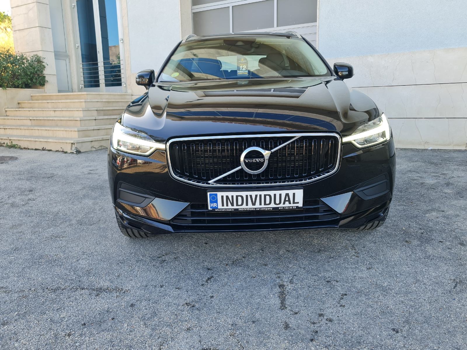 Volvo XC60 D4 AUT.⛔️REGISTRIRAN+NOVE GUME⛔️, fotografija 2