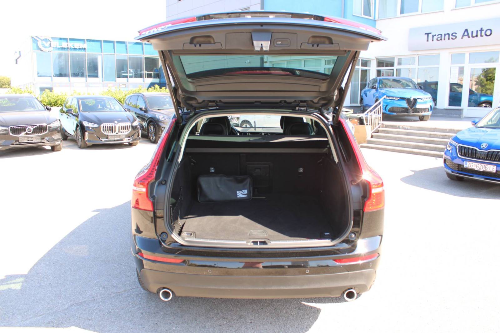 Volvo XC60 D4 AWD AUTOMATIK *NAVIGACIJA, LED*, fotografija 9