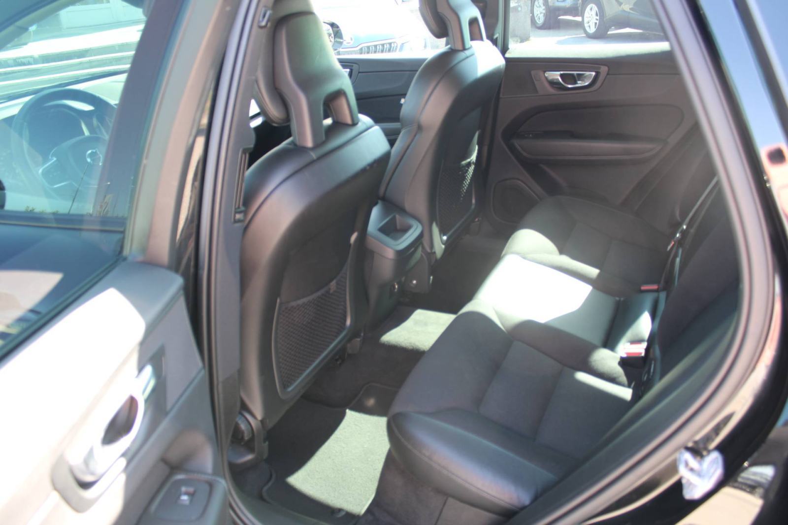 Volvo XC60 D4 AWD AUTOMATIK *NAVIGACIJA, LED*, fotografija 11