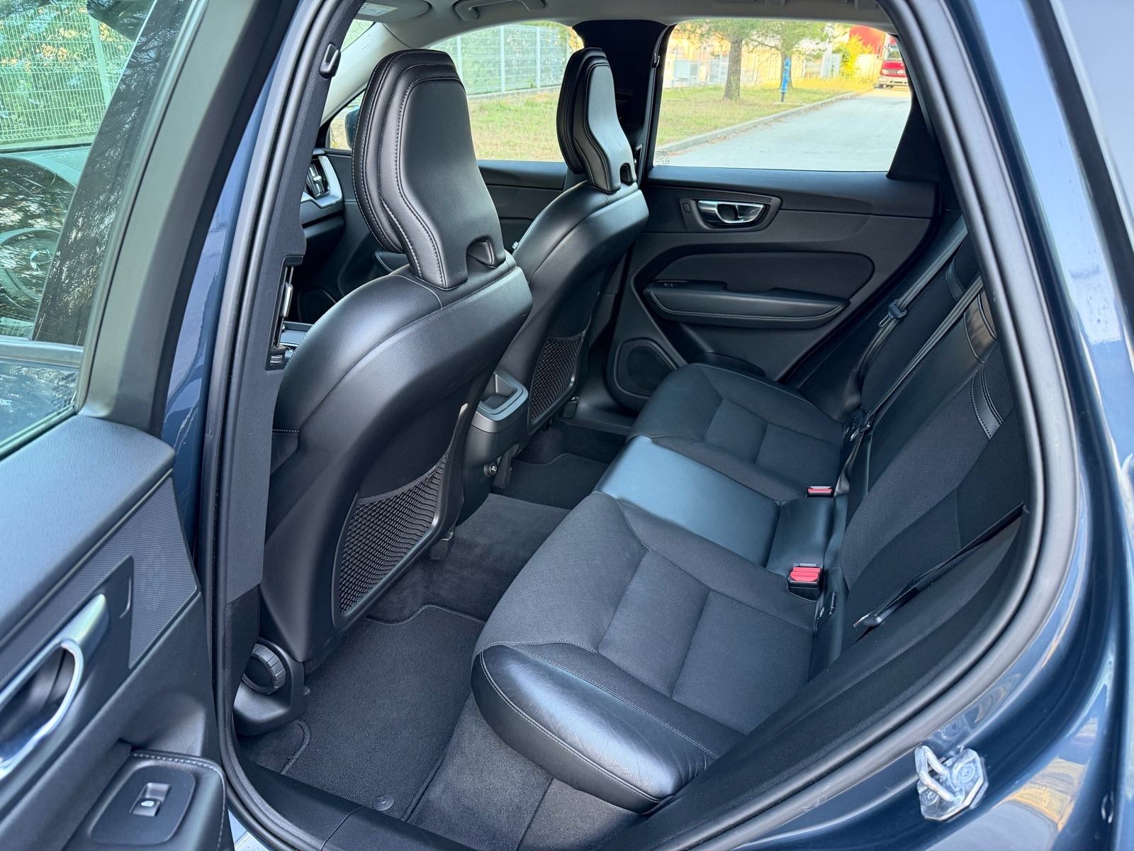 Volvo XC60 D4 AWD, fotografija 16