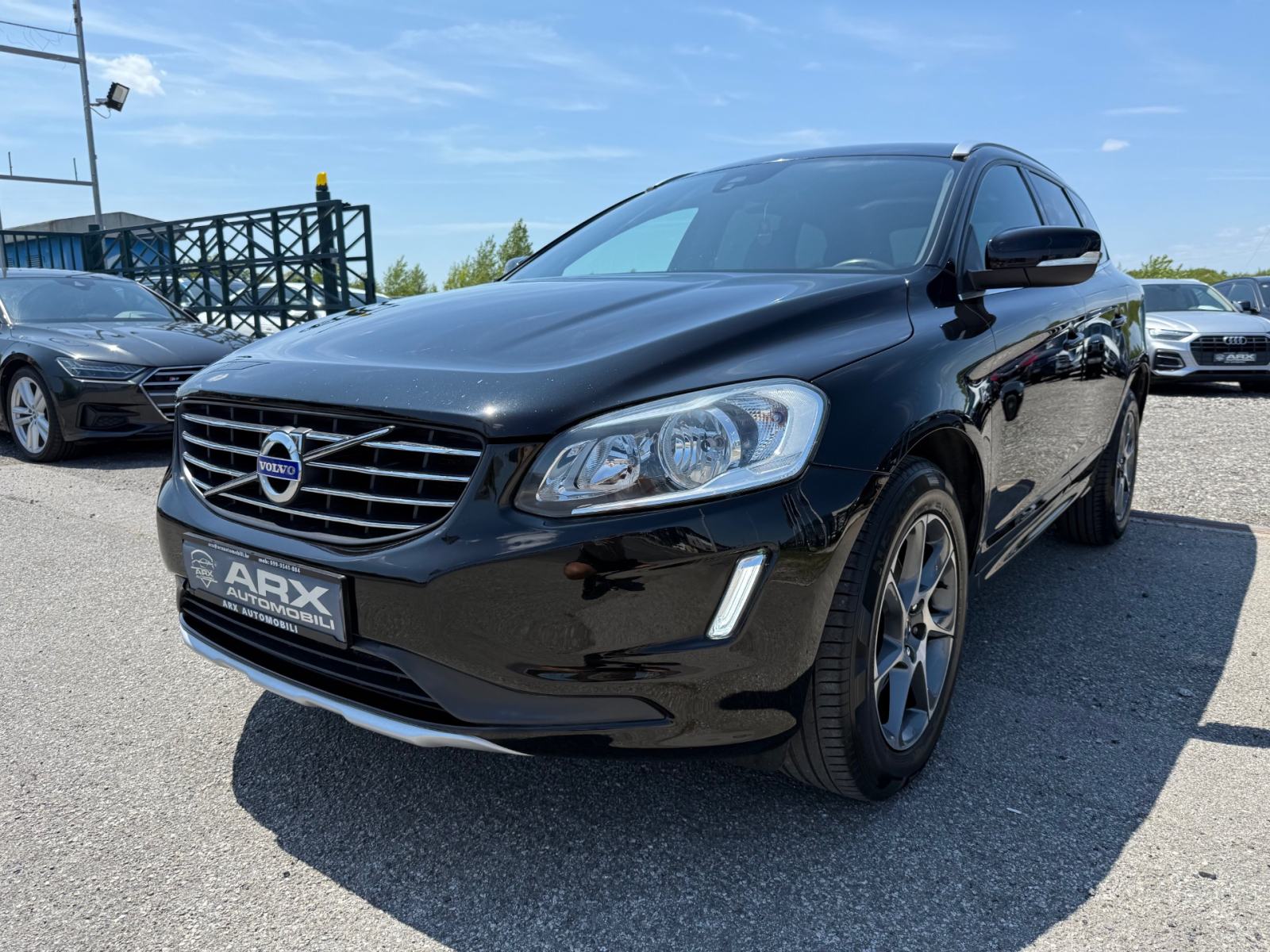 Volvo XC60 D4 OCEAN RACE AUTOMATIK °NAVI°KOŽA°KAMERA°REG:4/2027°, fotografija 3