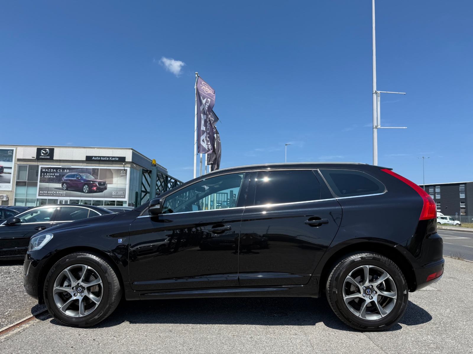 Volvo XC60 D4 OCEAN RACE AUTOMATIK °NAVI°KOŽA°KAMERA°REG:4/2027°, fotografija 5