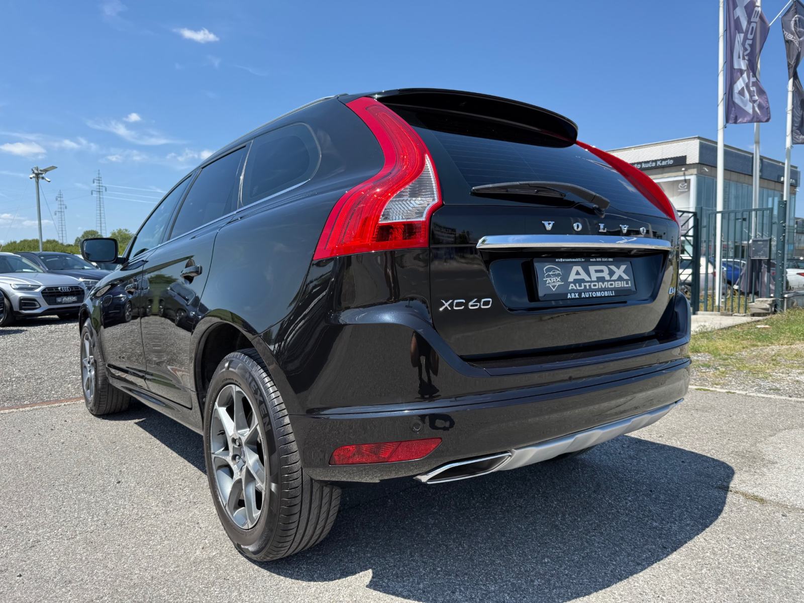 Volvo XC60 D4 OCEAN RACE AUTOMATIK °NAVI°KOŽA°KAMERA°REG:4/2027°, fotografija 6