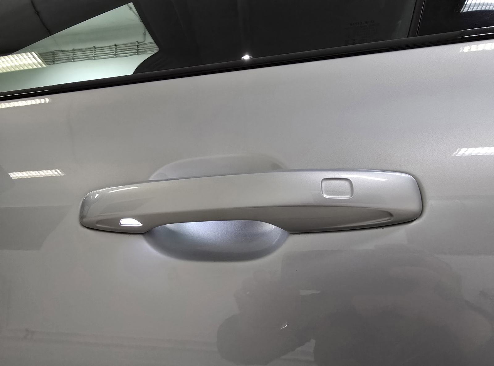 Volvo XC60 D4 R DESIGN 2020. ●2 GODINE JAMSTVA● HARMAN/LED/NAV/KAM/21, fotografija 5