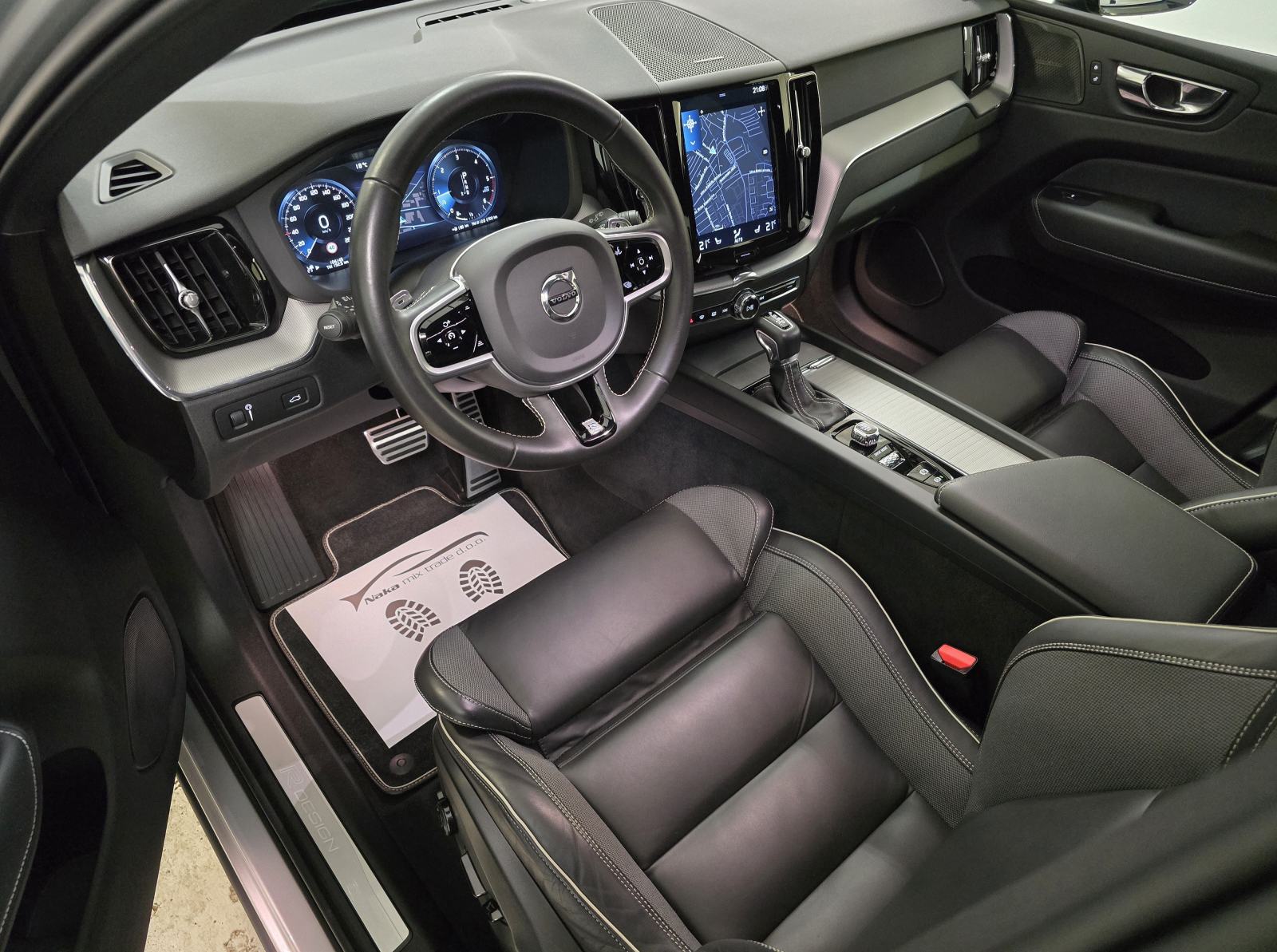 Volvo XC60 D4 R DESIGN 2020. ●2 GODINE JAMSTVA● HARMAN/LED/NAV/KAM/21, fotografija 14