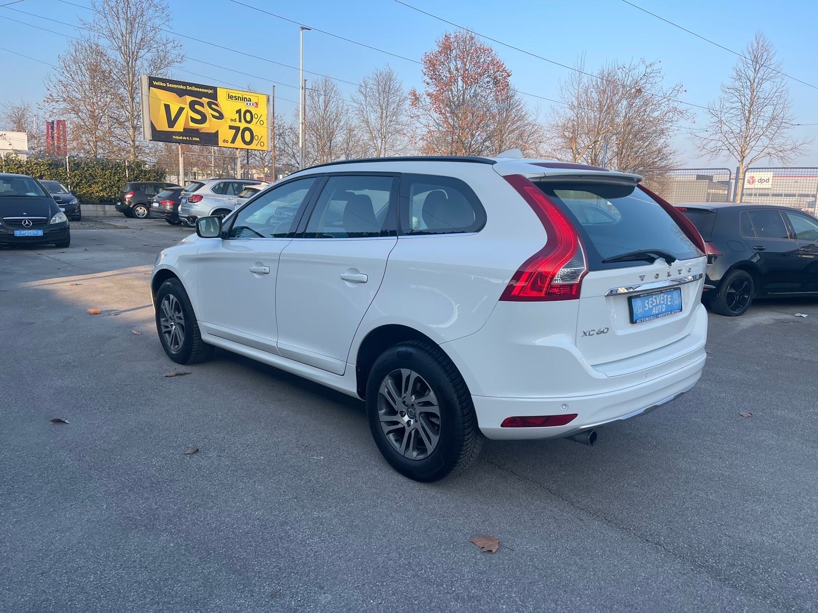 Volvo XC60 FWD D3 automatik !!, fotografija 5