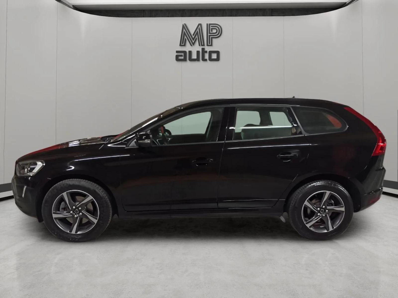 Volvo XC60 FWD D3, fotografija 2