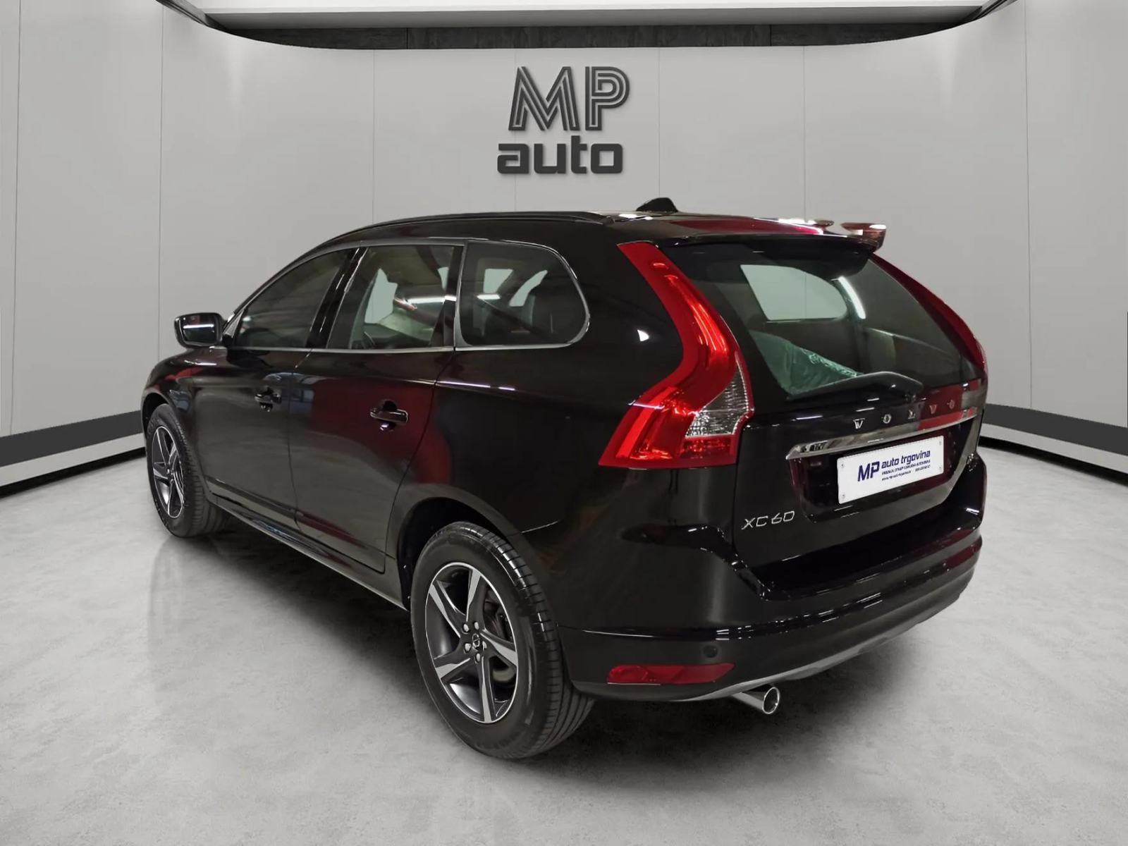 Volvo XC60 FWD D3, fotografija 11