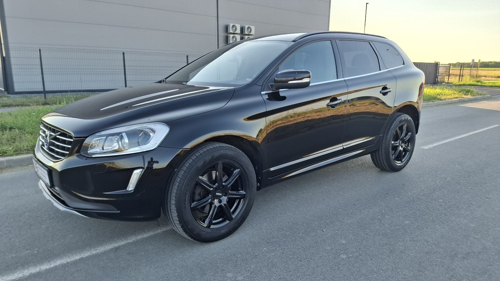 Volvo XC60 FWD D4, fotografija 8
